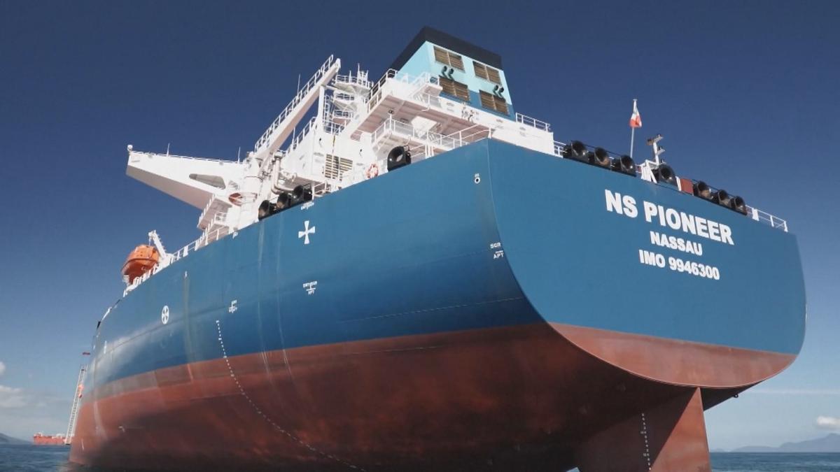 China entrega el buque tanquero más grande del mundo