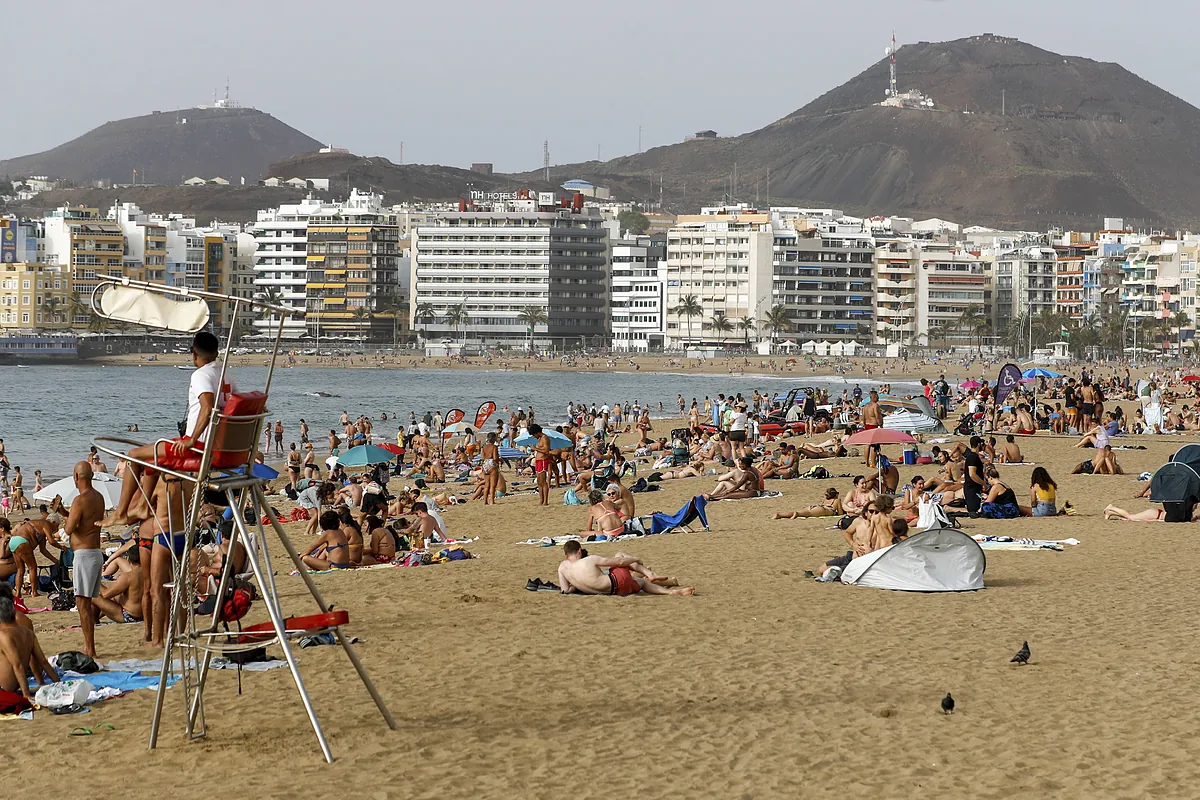 España crea 220.289 empleos en el tercer mejor mayo del siglo en vísperas de un verano de récord