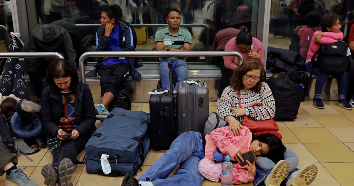 Aeropuerto Jorge Chávez EN VIVO: pasajeros continúan varados pese a reprogramación de vuelos