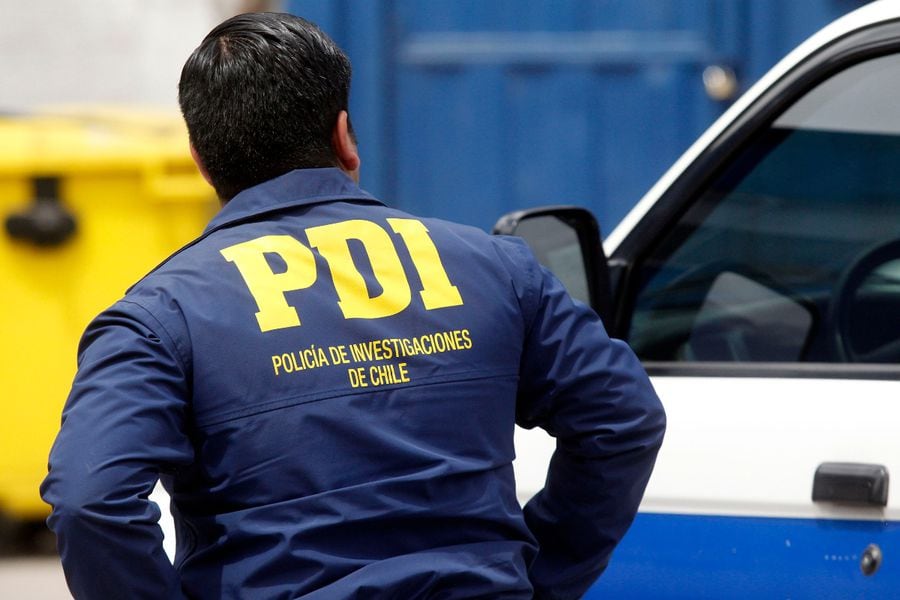 Homicidio por omisión: PDI detiene a cuidadora de niña que falleció tras caer de un octavo piso