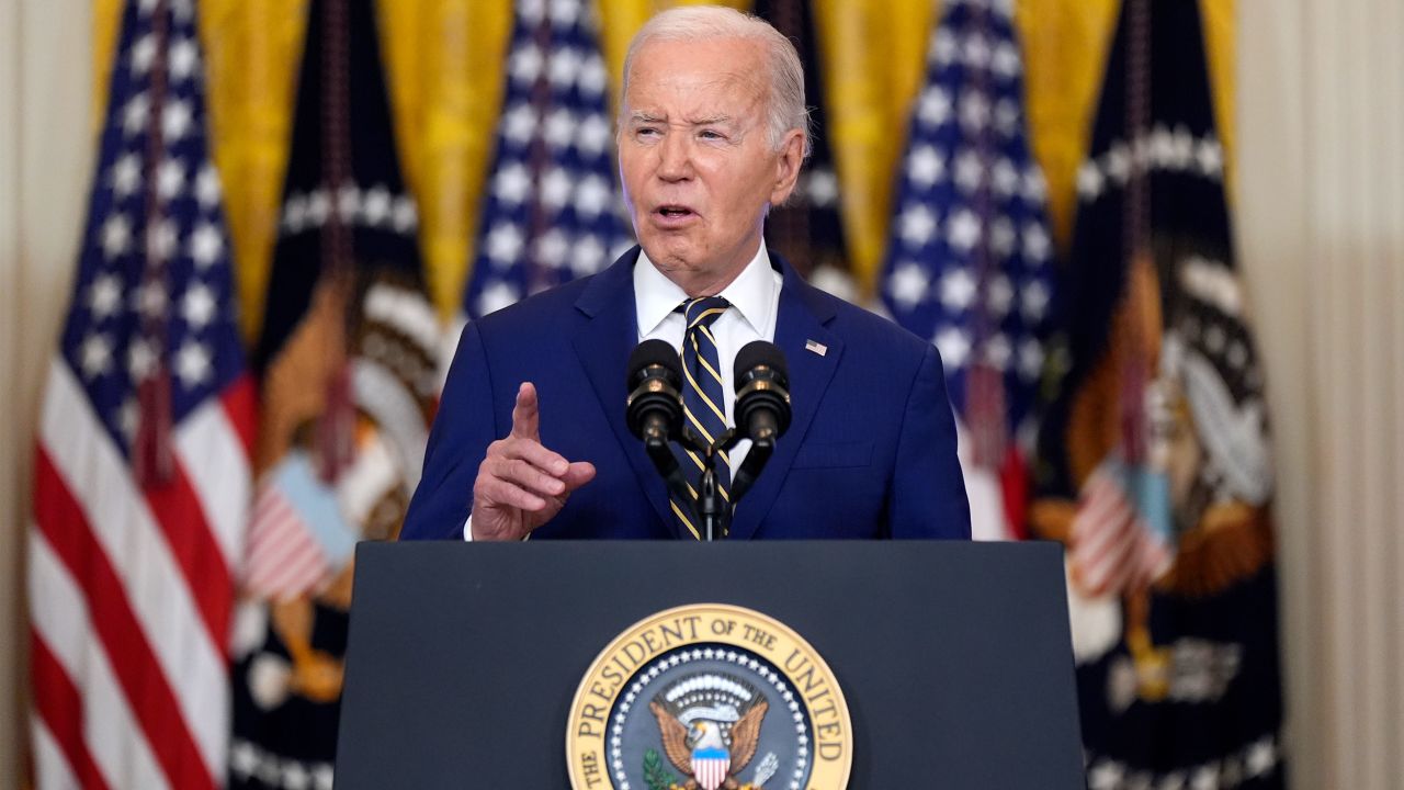 ANÁLISIS | Biden retoma la estrategia migratoria de Trump en un giro en pleno año electoral