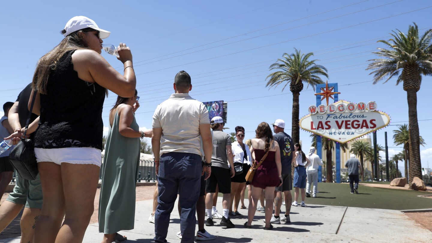 Calor abrasador sigue azotando el suroeste de EEUU, se baten récords de altas temperaturas