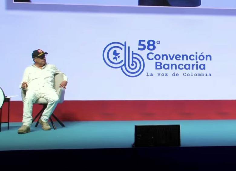 Noticia en convención de Asobancaria: Petro esta vez sí llegó a tiempo