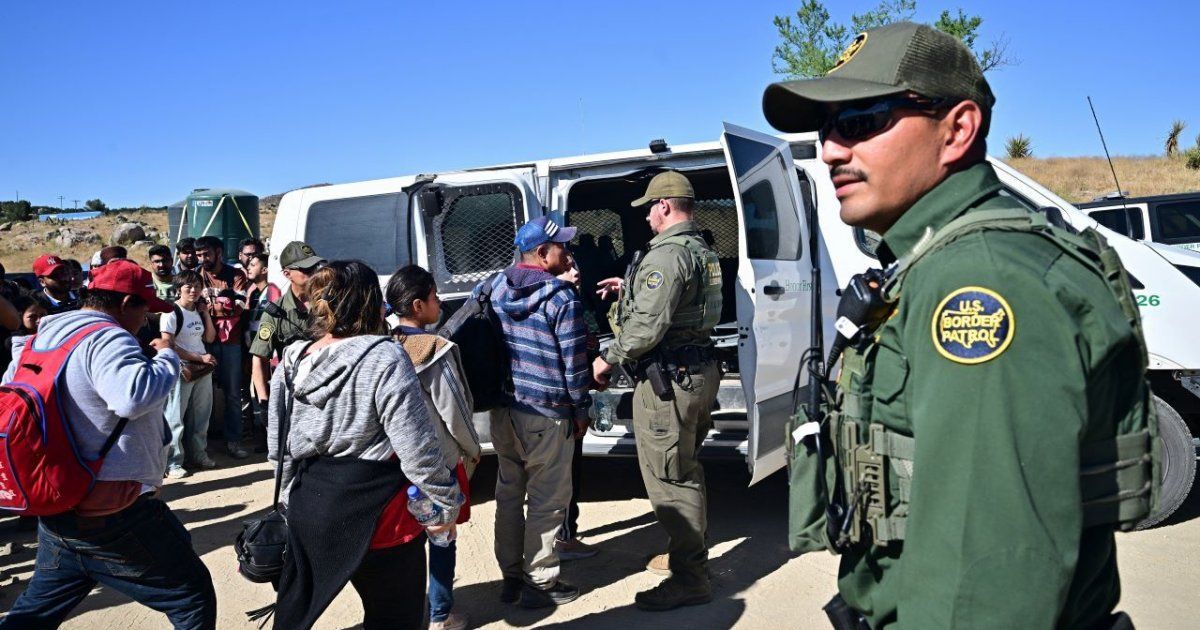 México anuncia la deportación de cubanos y venezolanos rechazados por EEUU